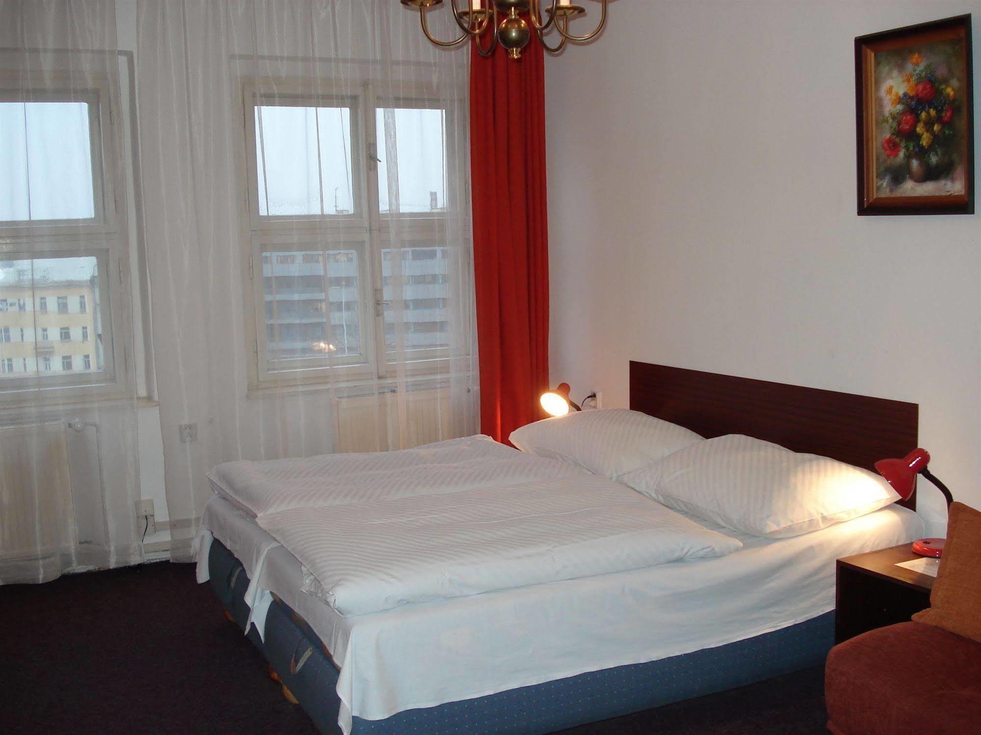 Pension Unie Prague Exterior photo
